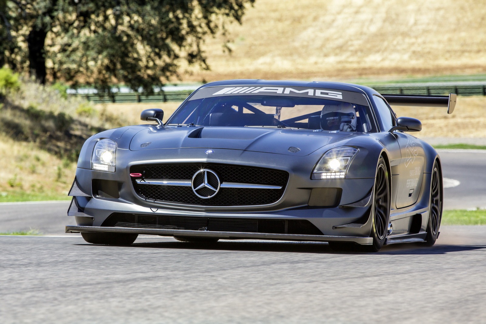 [Mercedes-Benz-SLS-AMG-GT3-45-7%255B3%255D.jpg]