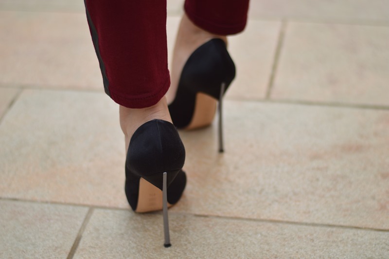 C&A, C&A jacket, giacca di pelle C&A, giacca borchiata C&A, Cindy Crawford for C&A, Cndy Crawford C&A, Zara, Zara pants, Zara trousers, Zara bag, Valentino sunglasses, Casadei, Casadei Blade Pumps, Casadei heels, Casadei shoes, fashion blogger, italian fashion blogger, elisa taviti, elisa taviti blog, my fantabulous world, fashion blog, outfit, outfit da giorno, outfit by day, My Brand Amsterdam