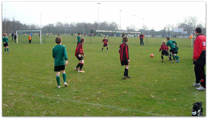 2012 - 10 MRT - WVV E5 - HARKSTEDE E3 003.jpg