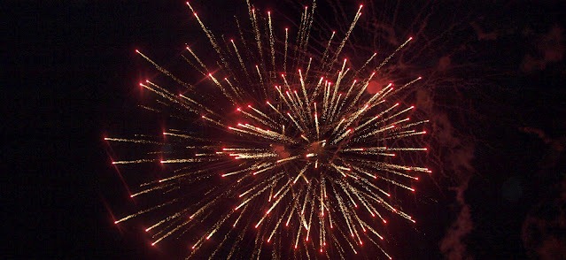 [festas%25202012%2520-%2520fogo%255B5%255D.jpg]