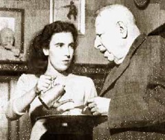Silvia Croce serve il caffè al padre Benedetto Silvia Croce serve il caffè al padre Benedetto