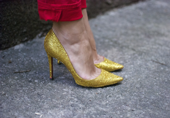 apairandasparediyglitterloubous9