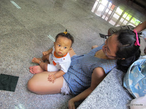 พู่กันเที่ยววัดกับพ่อแม่