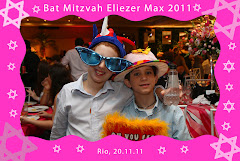 Fotos do evento Bat Mitzvah Eliezer Max - 20.11.11. Foto numero 19 da Social Click Fotografia Digital, do Rio de Janeiro, RJ, que faz fotos divertidas, fotos malucas, fotos com fantasias, fotos na hora, fotografia maluca, fotografia divertida com molduras personalizadas. fotos divertidas malucas foto maluca animadas animado rj rio de janeiro divertida fantasia animada fotografia eventos sociais e filmagem no site fotografos casamento