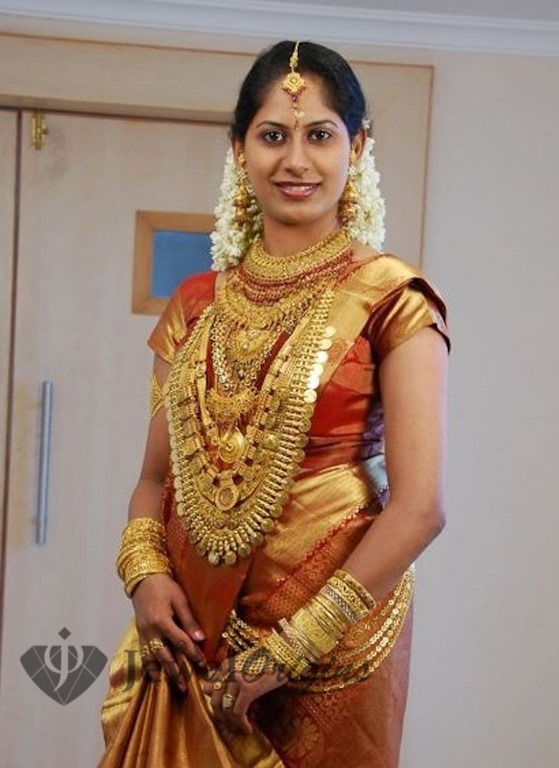 [Kerala_Bridal_Jewellerey%2520%25282%2529%255B8%255D.jpg]