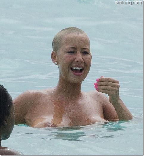 Amber Rose Topless 03