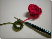 crochet poppy bud 2