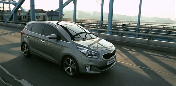 Kia_carens_5.jpg