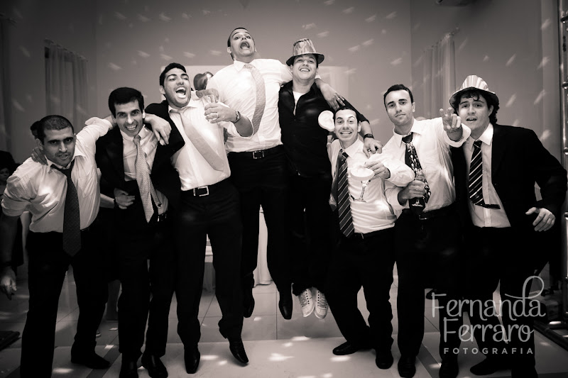Fotos de É festa!. Foto numero 17 de Fernanda Ferraro, fotografa do Rio de Janeiro (RJ), que faz fotos de casamento (fotografias de casamentos) e fotos de eventos em todo o Rio de Janeiro. retrato Festa de casamento Noiva fotografia preparativos Noivo fotos rio janeiro fotografo fotografa fotógrafo eventos foto fotografias casamentos fotógrafos