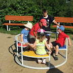 2011-08-04 karuzelka ławki śmietniki