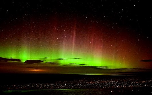 aurora-borealis-northern-lights-the-flying-tortoise
