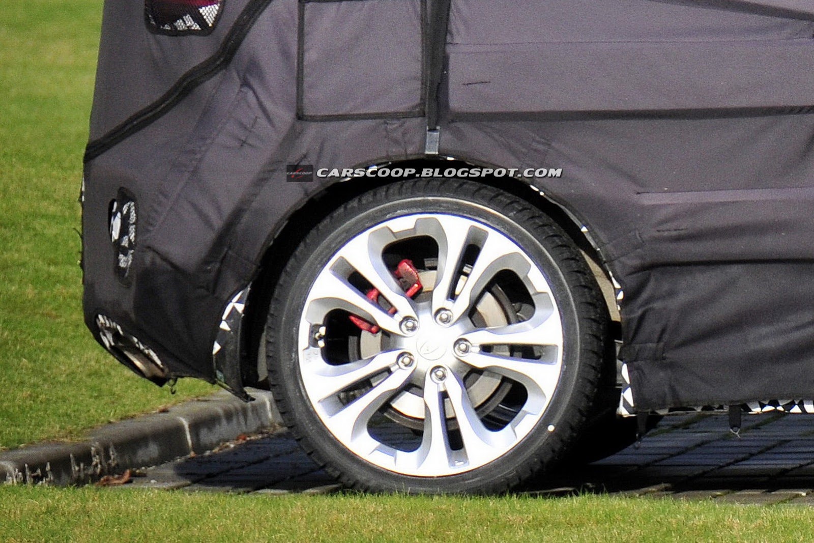 [2013-Kia-Ceed-Pro_Ceed-GT-12%255B3%255D.jpg]
