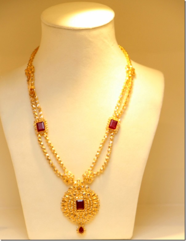 Gold_Necklace (3) Gold_Necklace (3)