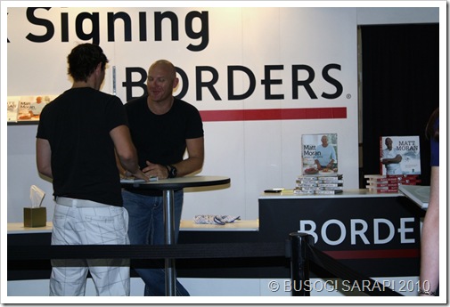 MATT MORAN PIC© BUSOG! SARAP! 2010
