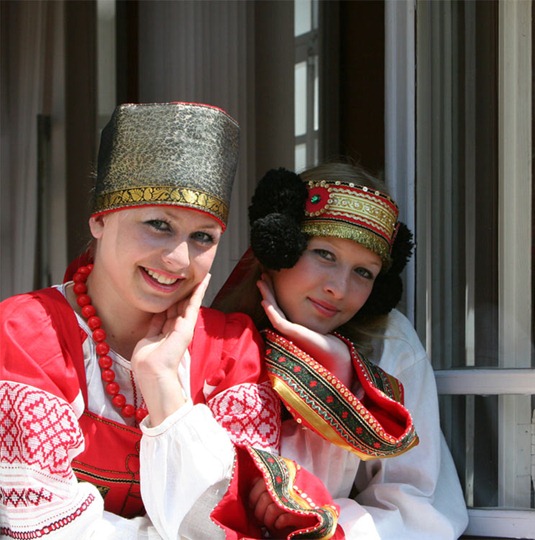 [russian-native-costume-00032.jpg]