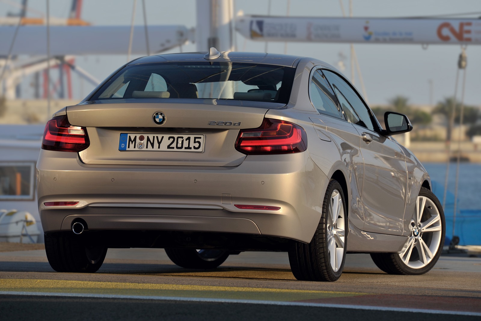 [View-9-BMW-2-Series-Coupe%255B3%255D.jpg]