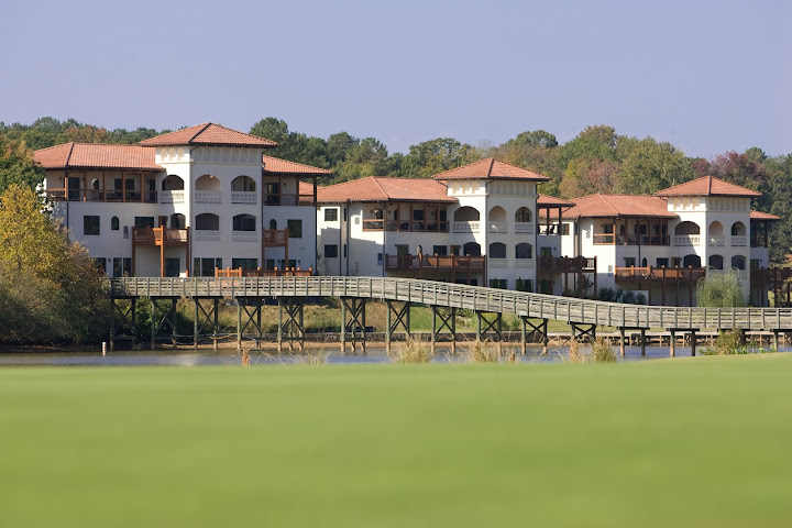 BIG lodge.JPG