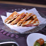 Bikini, truffés eux-aussi. Ca se rapproche un peu plus du croque-monsieur à la française que les bikinis de Tapaç 24. Pas mal.