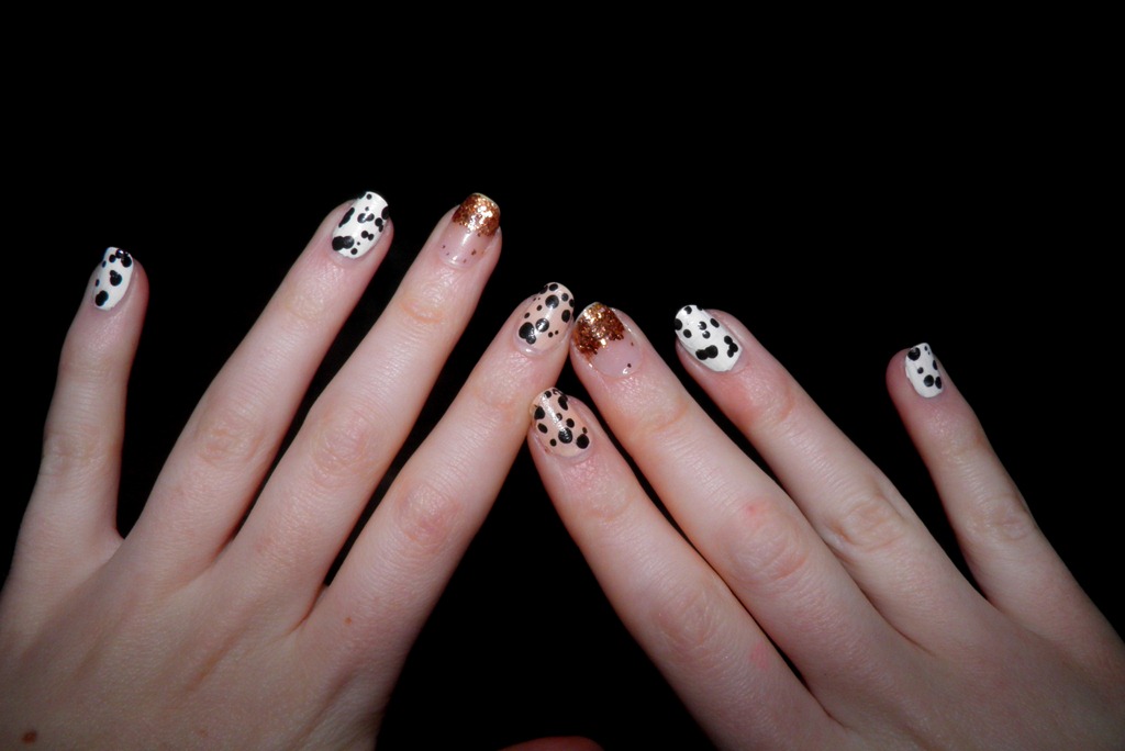 [DALMATIAN%2520GLITTER%2520NAILS%25205%255B5%255D.jpg]