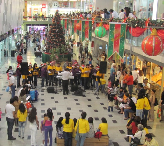 [CORO%2520UNAP%252CCORO%2520VOCES%2520BLANCAS%2520Y%2520CORO%2520JUVENIL%2520%252834%2529%255B2%255D.jpg]