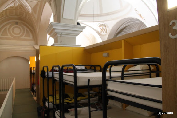 Slaapzaal in de Albergue van Pamplona