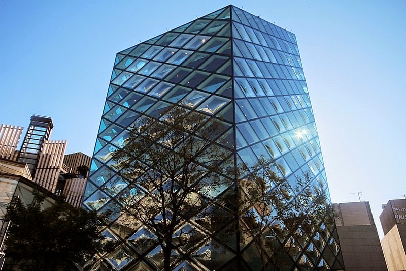 Kiến trúc ở Tokyo Prada-omotesando-1%25255B2%25255D