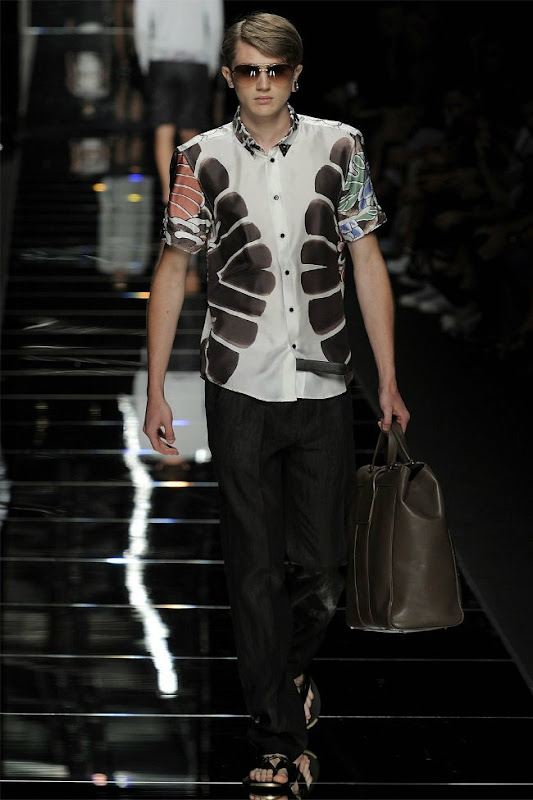 Milan Fashion Week Primavera 2012 - John Richmond (15)