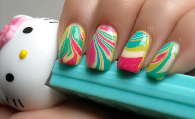 [water-marble-nails-1%255B6%255D.png]