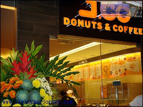 J.CO Donuts and Coffee Opens in SM Megamall
