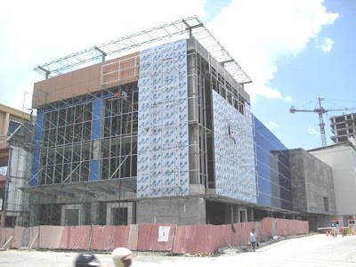 Pemasangan Kaca di Entrance Building PaBaS