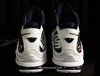 nike zoom lebron 7 gr white navy 1 03 Nike Air Max LeBron VII (7)   White/Navy/Gold Sample Actual Photos