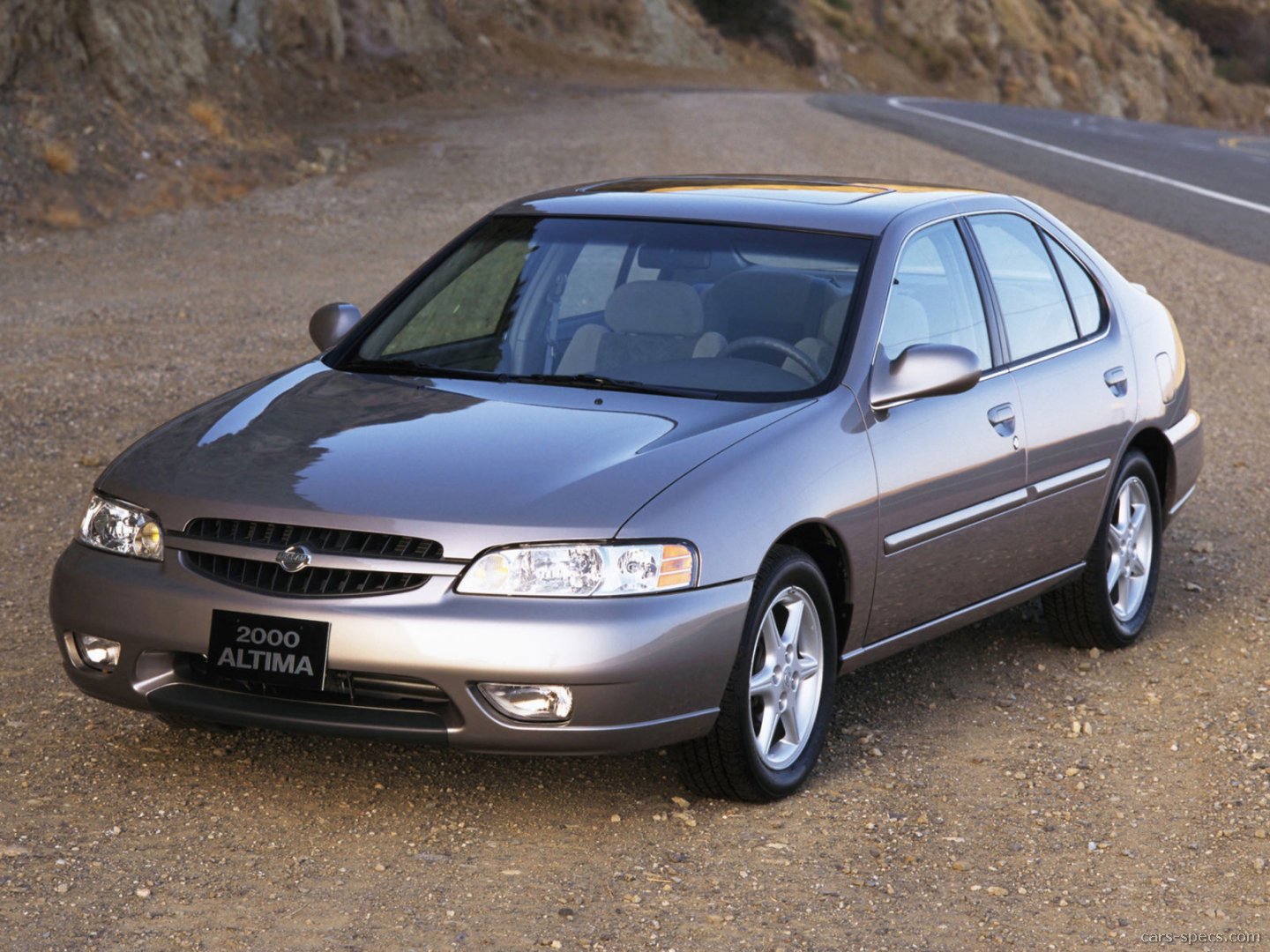 ... 1999 Nissan Altima GXE Sedan 2.4L 4-cyl. 5-speed Manual
