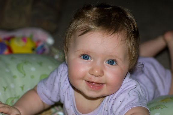 Another blue eyed baby shot.