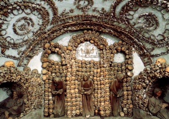 [European-Ossuaries-4%255B2%255D.jpg]