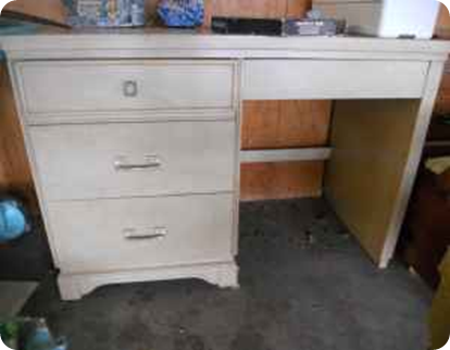 Nicoles Craigslist Desk