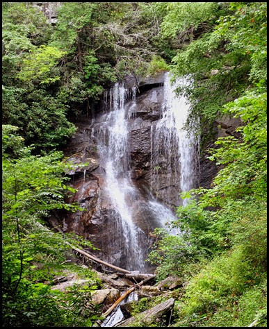 25f4 - Anna Ruby Falls Trail - shorter falls on the right