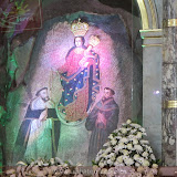 Imagem da Virgem como o Menino que apareceu na pedra no Santuário de NSrade las Lajas - Ipiales -Colombia