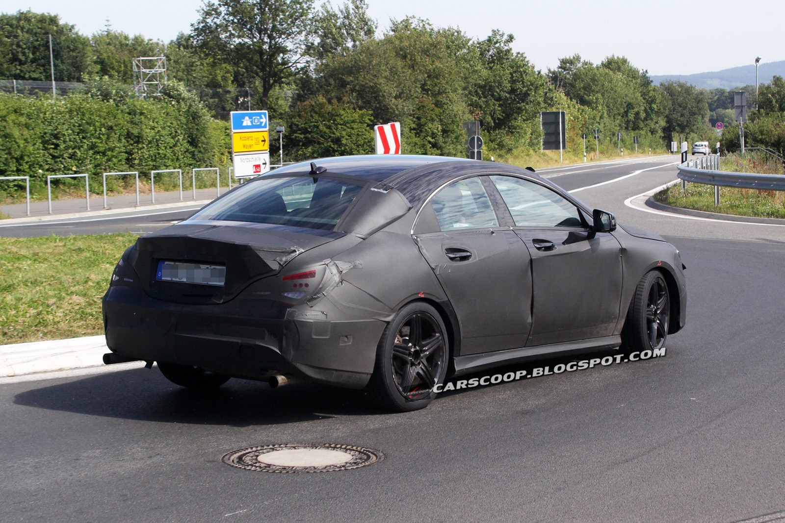 [2014-Mercedes-Benz-CLA45-AMG-8%255B3%255D.jpg]