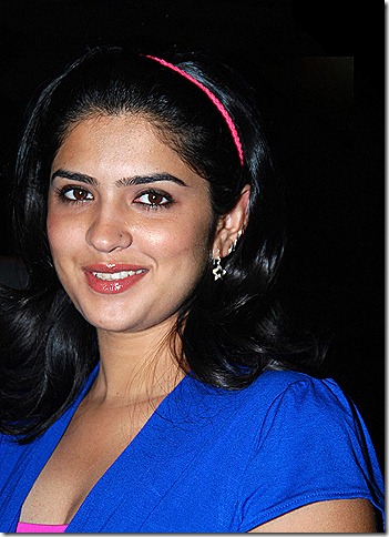 Deeksha seth_cute still