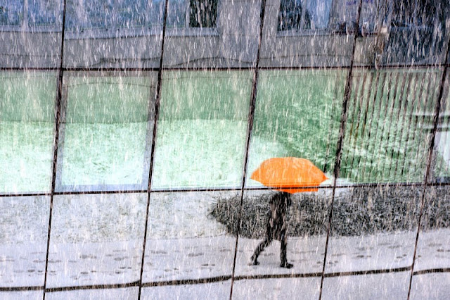 Tema Utrip mesta_2N-Simon Krejan_Zrcalni metež.jpg