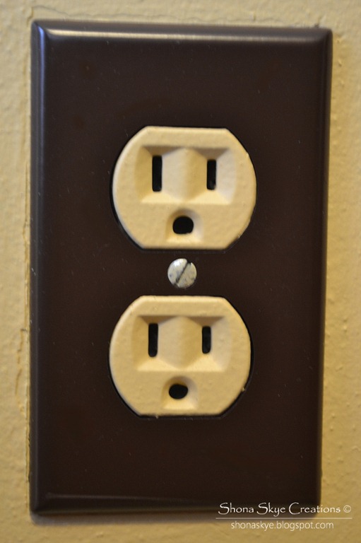 [Shona%2520Skye%2520Creations%2520-%2520Bakelite%2520Switch%2520Covers%25202013-01-09%2520003%255B4%255D.jpg]