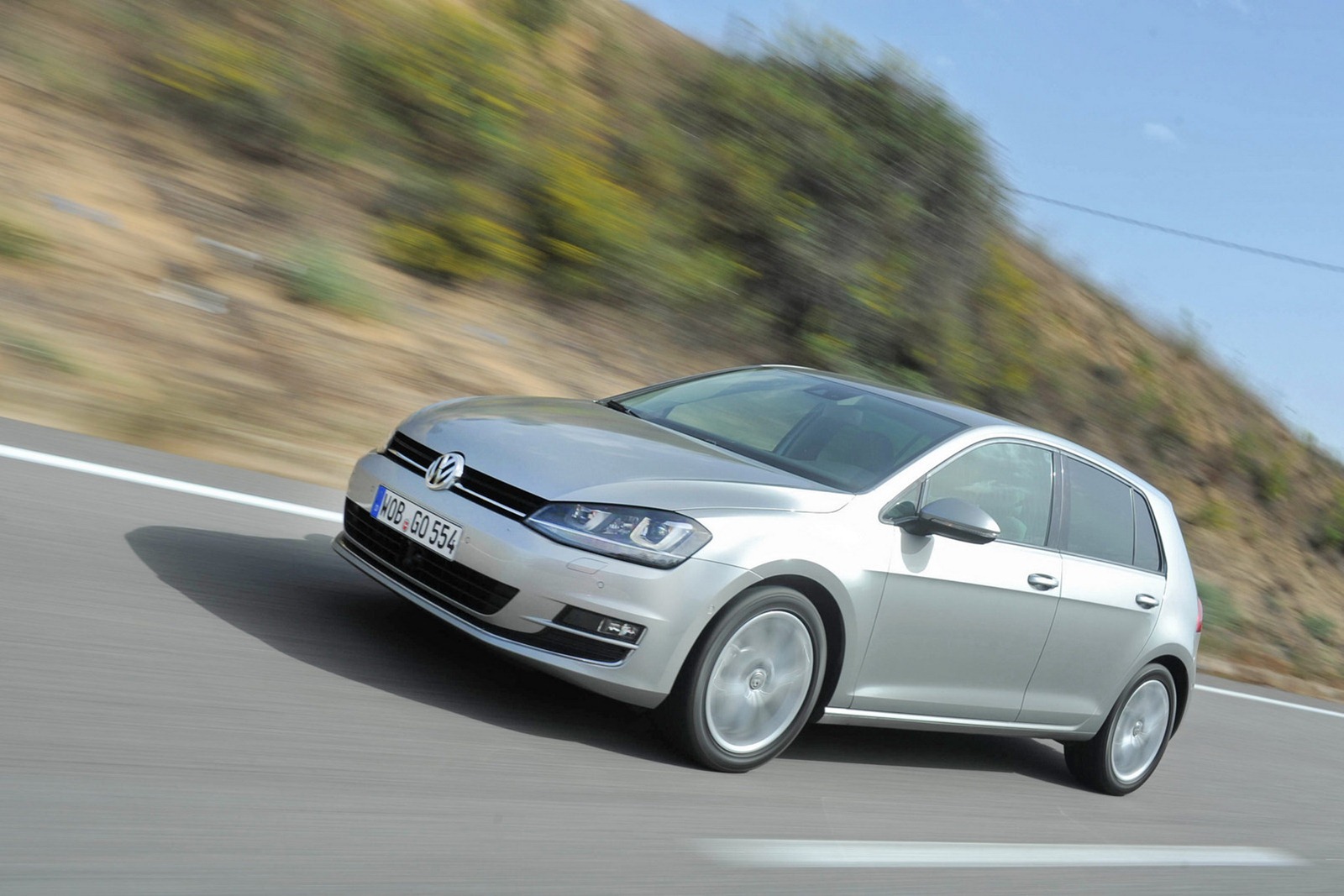 [2013-Volkswagen-Golf-25%255B2%255D.jpg]