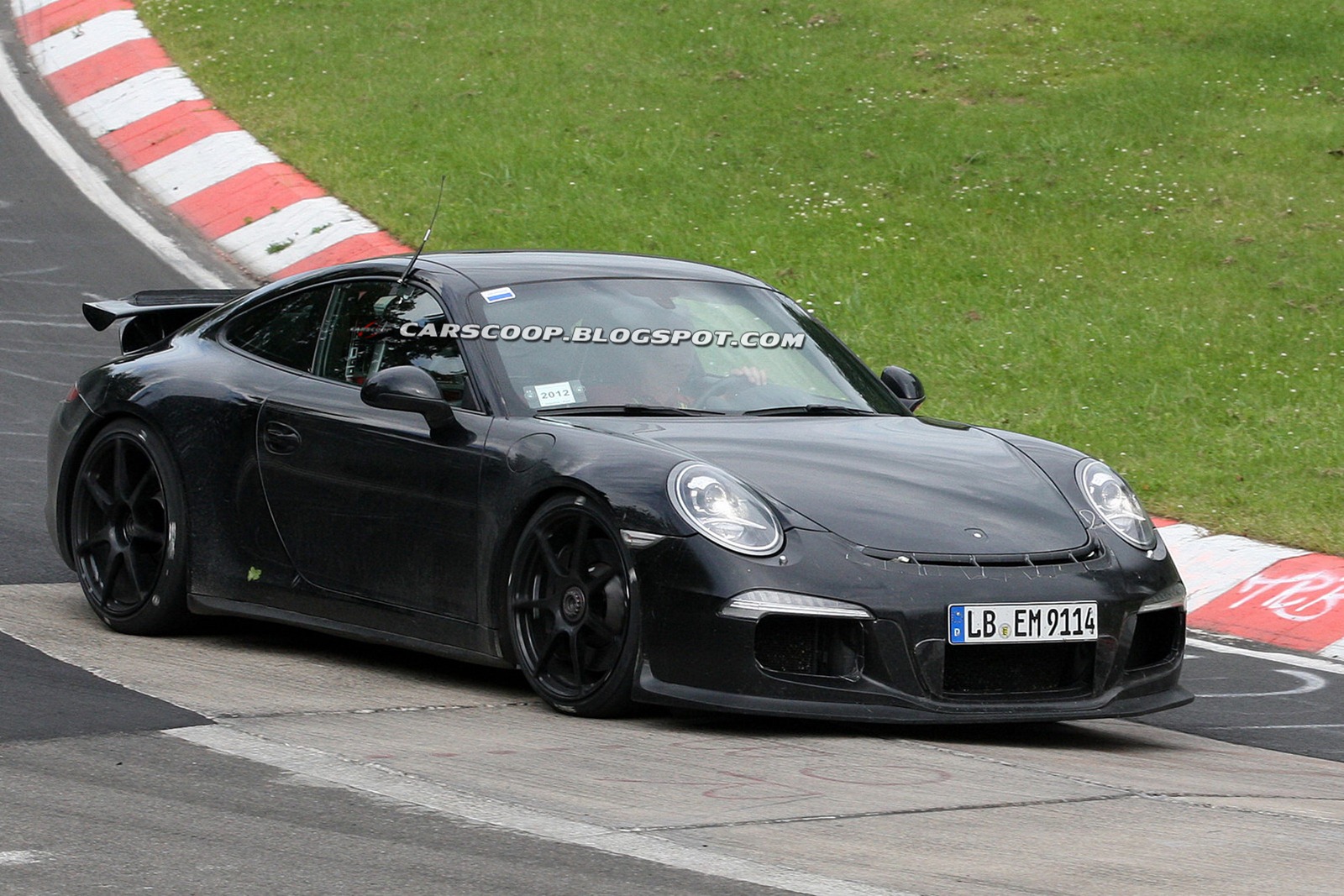 [New-Porsche-911-GT3-2013-02%255B7%255D.jpg]
