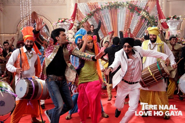 [diljitandriteshpeepasong2.jpg]