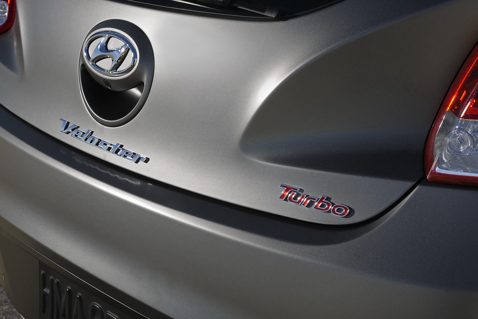 [2013-Hyundai-Veloster-Turbo-32%255B2%255D.jpg]