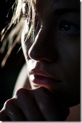 dollys-from-holly.blogspot.com_Yvonne Strahovski_09