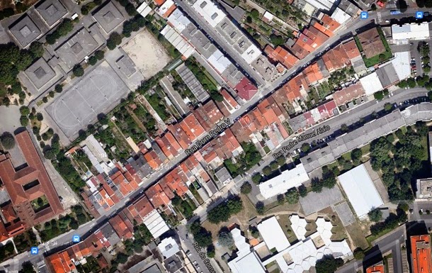 Rua D. Pedro V - estacionamento ilegal, ultrapassagens perigosas a ciclistas