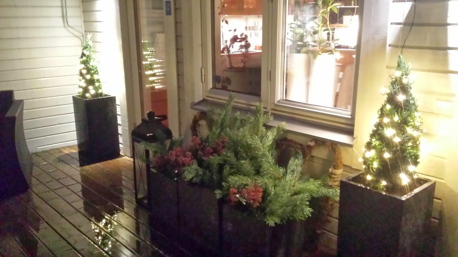 Dorinas blommor : juldekoration utomhus â