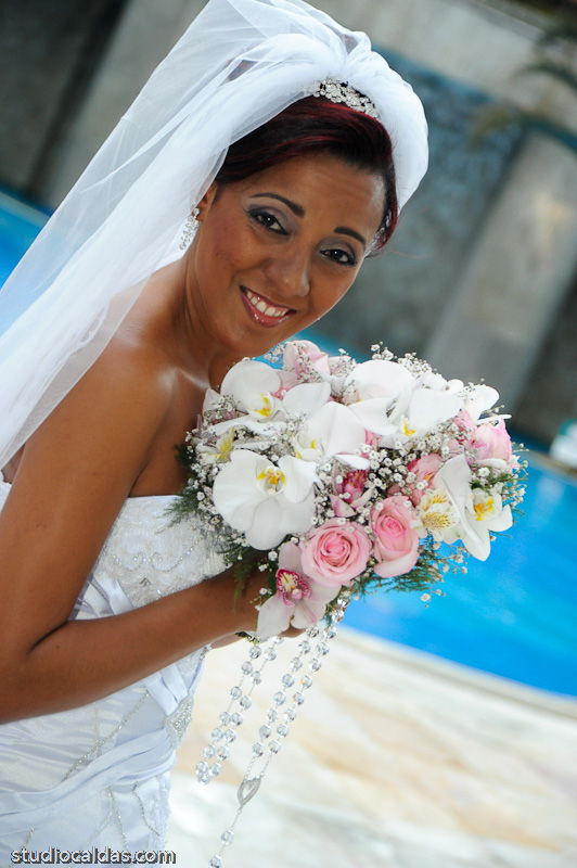 Foto número 0030 de Thatiany + Daniel do Studio Caldas, do Rio de Janeiro, RJ. Lincoln Caldas e equipe fazem fotos de casamento (fotografias de casamentos), fotos de making-of (making of de noiva), fotos em estúdio (ensaios fotográficos), fotos de casal (ensaios fotográficos de e-session), fotos de família, vídeos de casamento (filmagem de casamentos), vídeos de making-of e clipes de casamento. Fotojornalismo e videojornalismo no Rio de Janeiro, RJ. Fotos de Thatiany + Daniel. Foto numero 0030 do Studio Caldas, do Rio de Janeiro, RJ. Lincoln Caldas e equipe fazem fotos de casamento (fotografias de casamentos), fotos de making-of (making of de noiva), fotos em estudio (ensaios fotograficos), fotos de casal (ensaios fotograficos de e-session), fotos de familia, videos de casamento (filmagem de casamentos), videos de making-of e clipes de casamento. Fotojornalismo e videojornalismo no Rio de Janeiro, RJ. Fotos de Casamento Studio Caldas Thatiany e Daniel fotos casamento rio janeiro fotografias casal rj foto eventos familia noiva ensaio bolos casais engraçadas fotógrafo