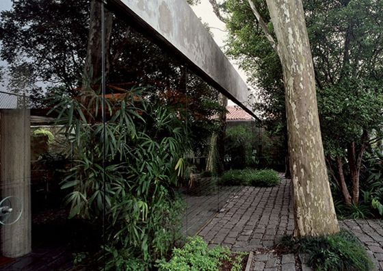 [openhouse-magazine-shop-gallery-inside-out-architecture-antonio-teofilo-residence-decio-tozzi-brazil-5%255B5%255D.jpg]